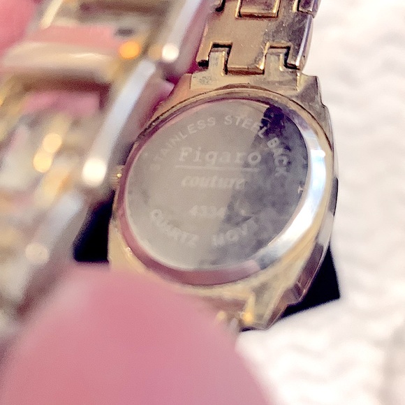 VINTAGE Gold-tone Linked Watch•By Figaro Couture•CZ Paved Pearly-Square Face - Picture 5 of 12